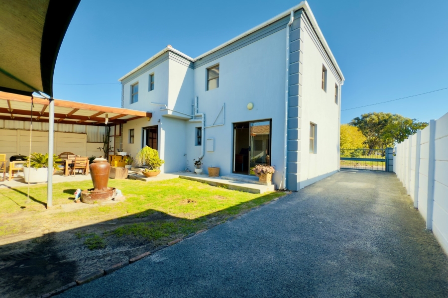 4 Bedroom Property for Sale in Kensington Western Cape